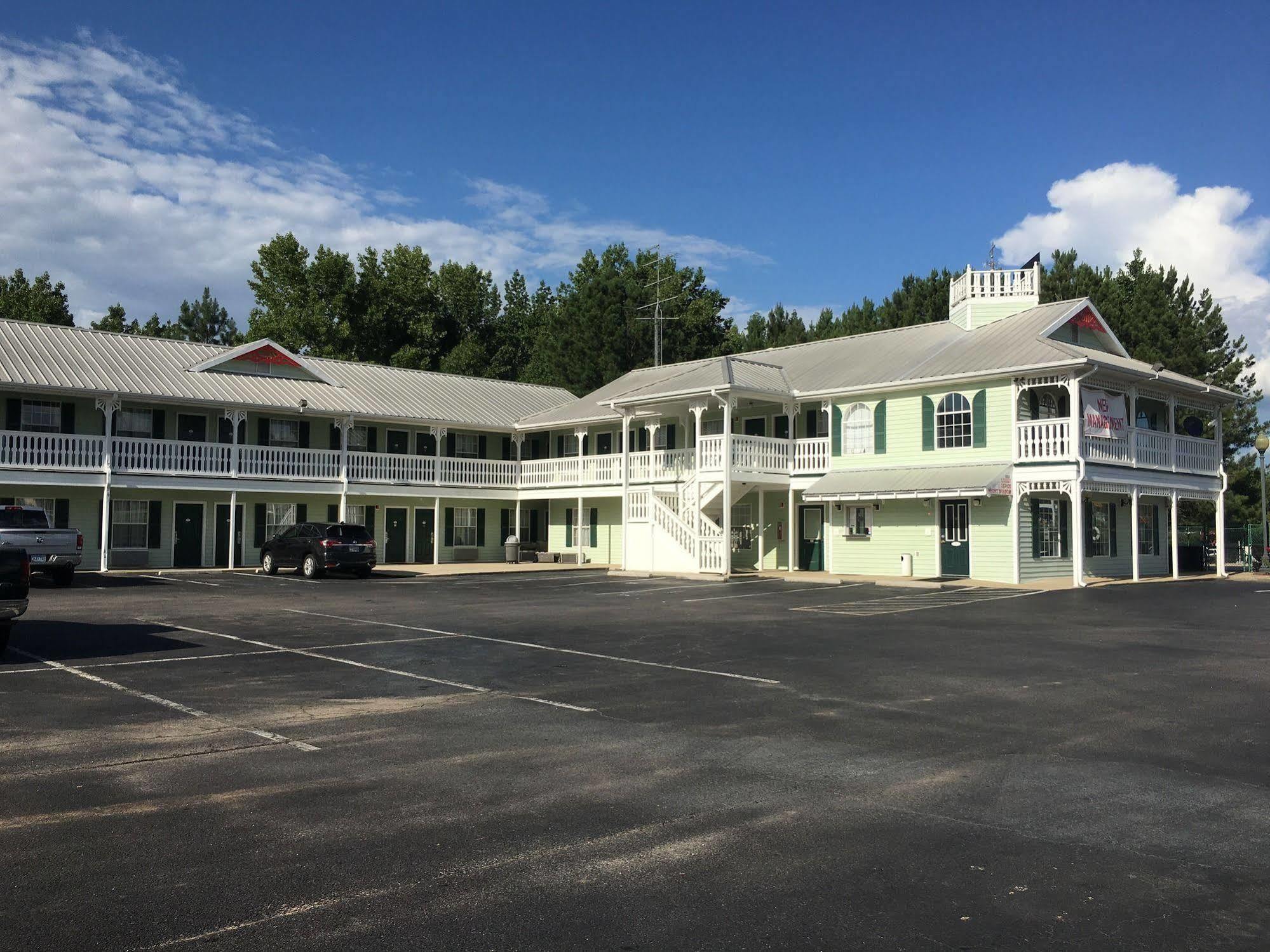 Woodstream Inn Hogansville Экстерьер фото